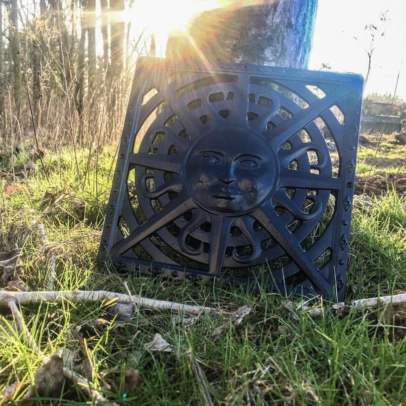 Sun Cast Iron Square Gully Cover 297mm (12 Inch)
