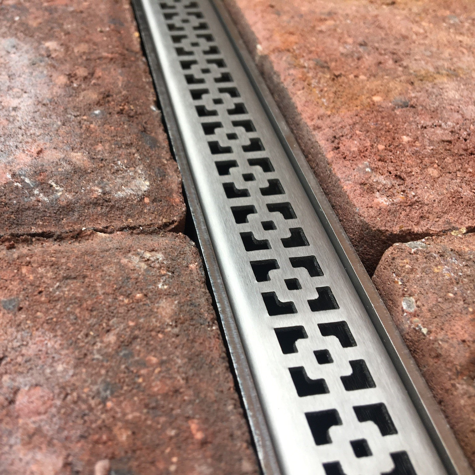 Aquaslot Geo Squares Stainless Steel Slot Drain Grate 25 x 1000mm (1 Inch)