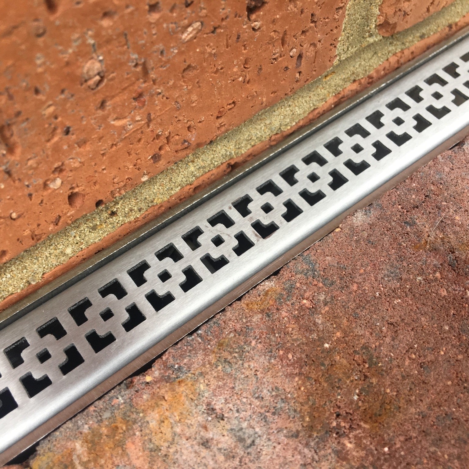 Aquaslot Geo Squares Stainless Steel Slot Drain Grate 25 x 1000mm (1 Inch)