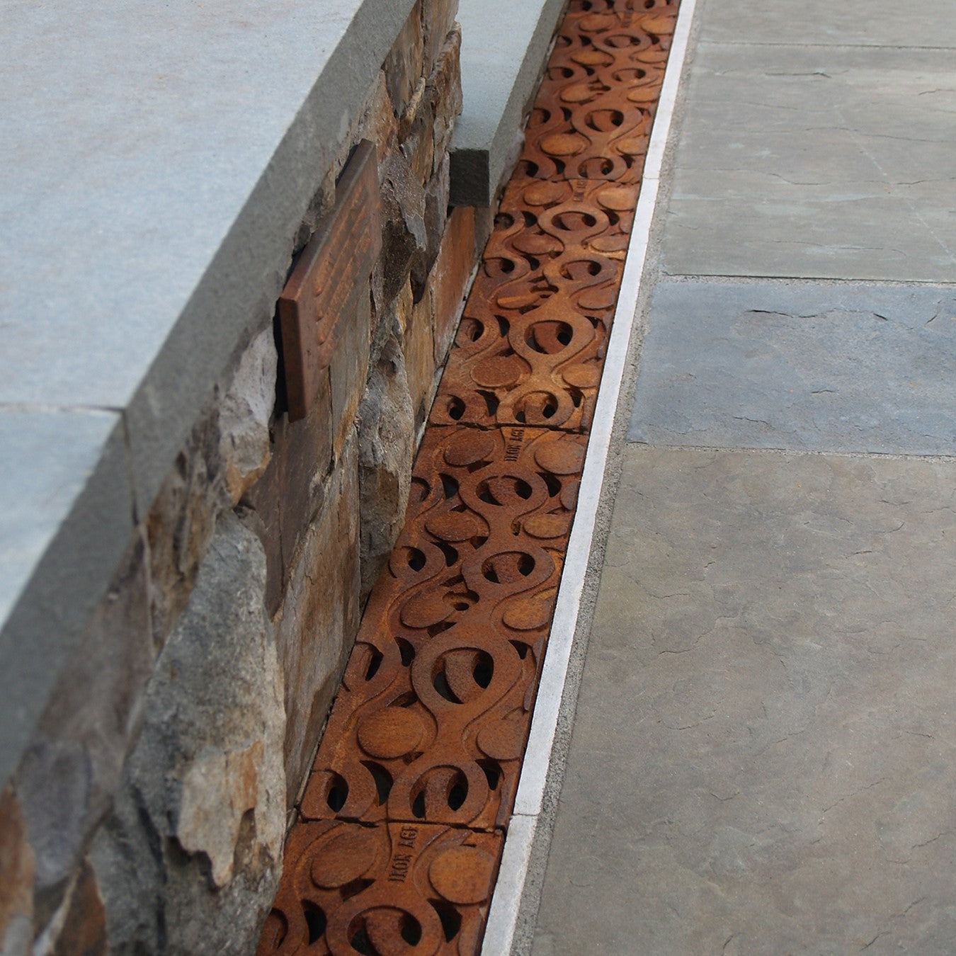Janis Cast Iron Channel Drain Grate 498 x 125mm (20 x 5 Inch)