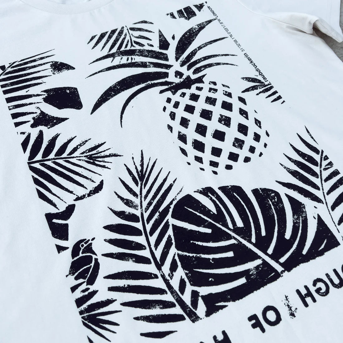 London Hackney Manhole Print T-Shirt