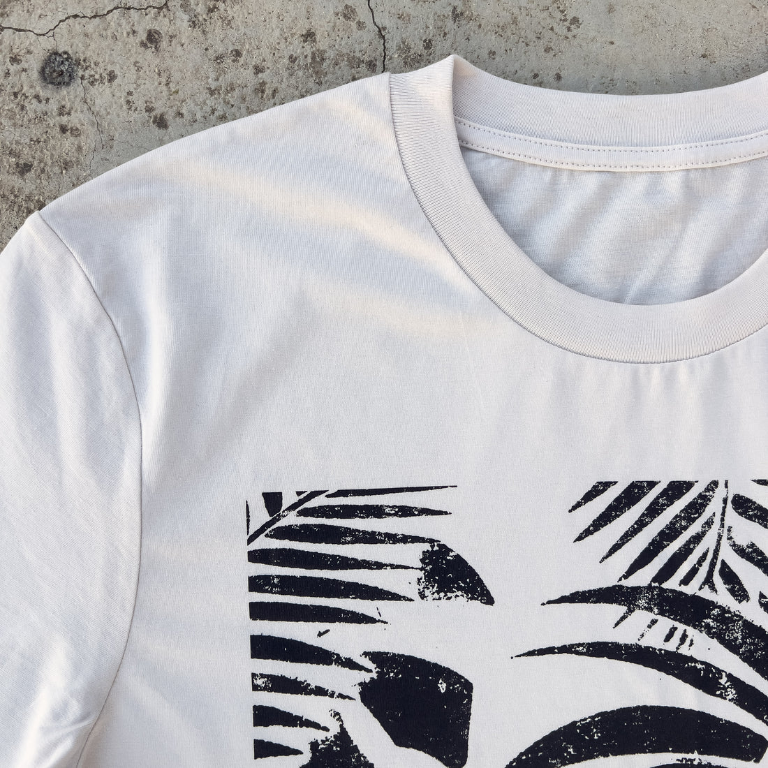 London Hackney Manhole Print T-Shirt