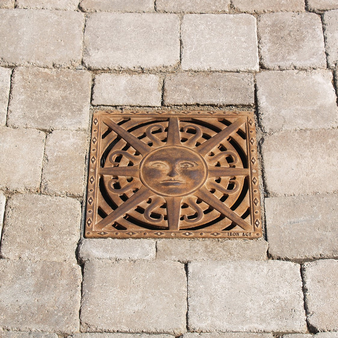 Sun Cast Iron Square Gully Cover 297mm (12 Inch)