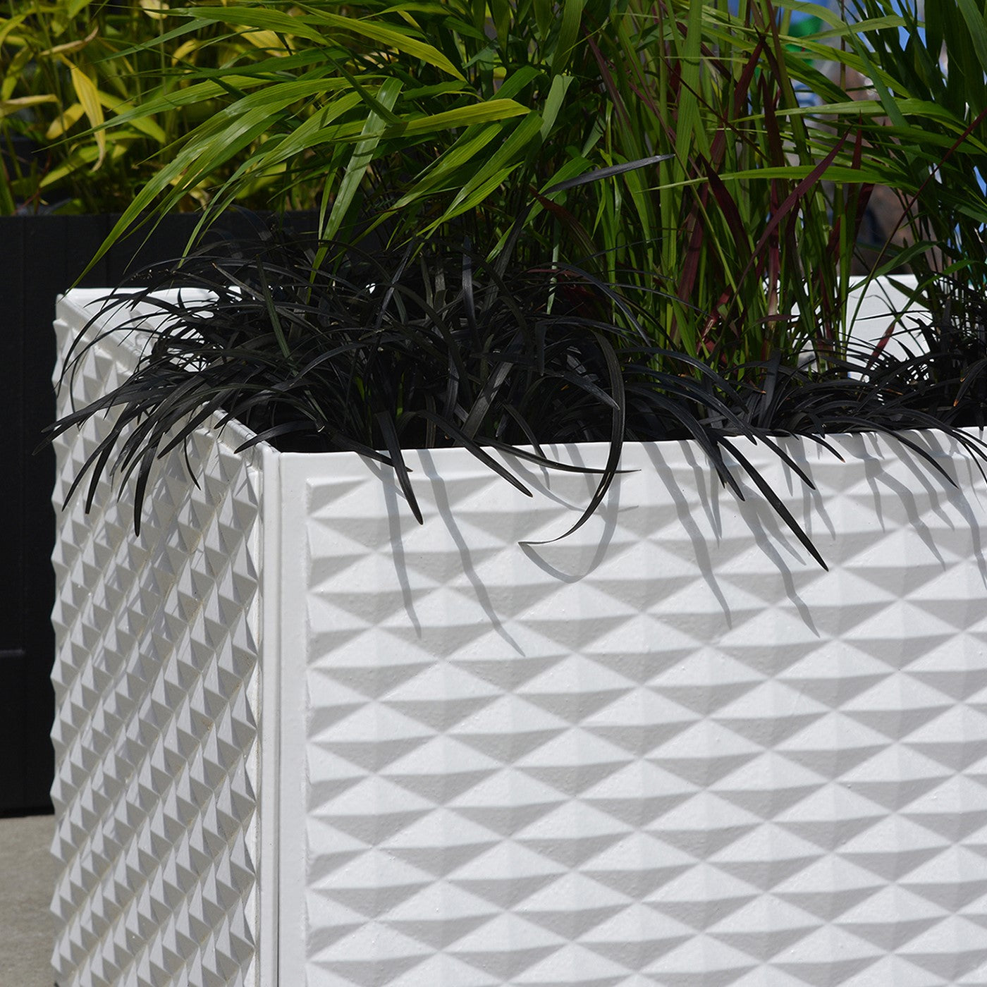 Peak Cast Ductile Iron Planter Box 610 x 457mm (24 x 18 Inch)
