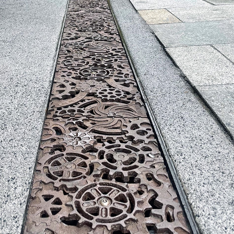 Dynamo Heavy Duty Cast Iron Channel Drain Grate 499 x 203mm (20 x 8 Inch)