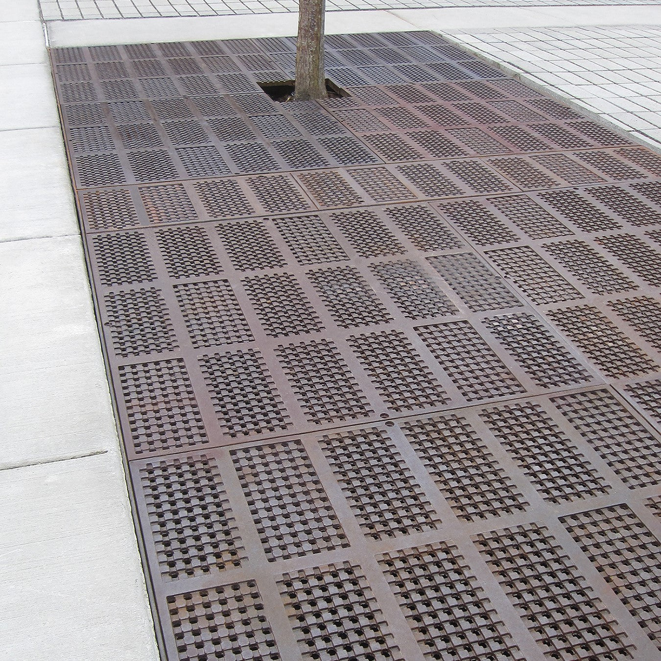 Explora PEDESTRIAN LOAD ONLY Cast Iron Square Gully Cover 913mm (36 Inch)