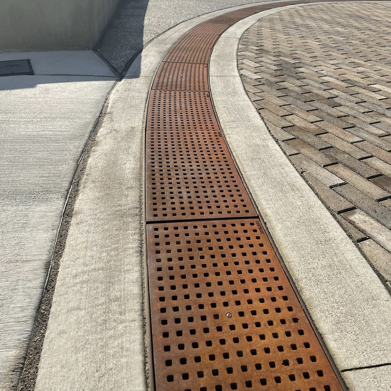 Grid Cast Iron Channel Drain Grate 610 x 305mm (24 x 12 Inch)