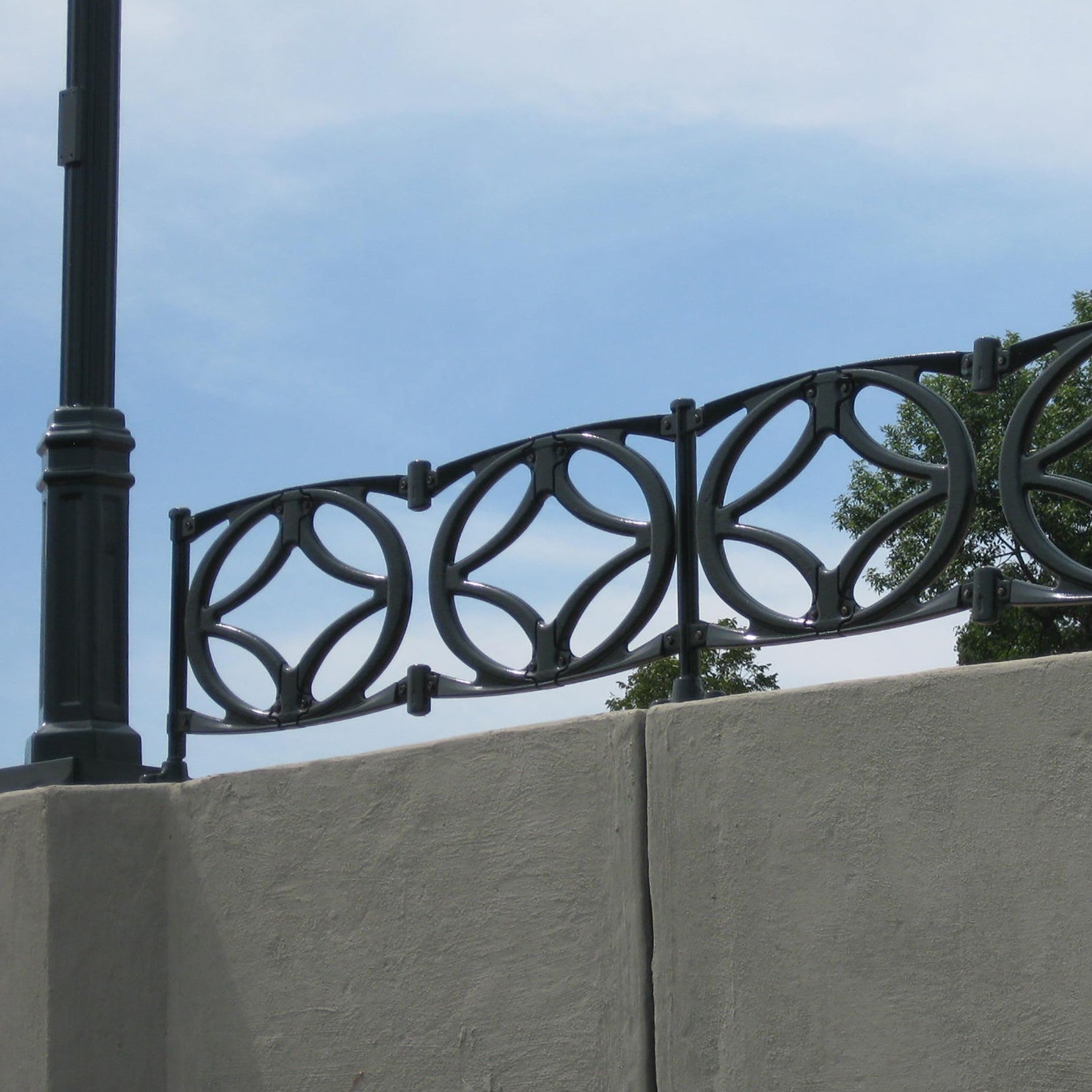 Interlaken Cast Ductile Iron Planter Fence 508mm (20 Inch)