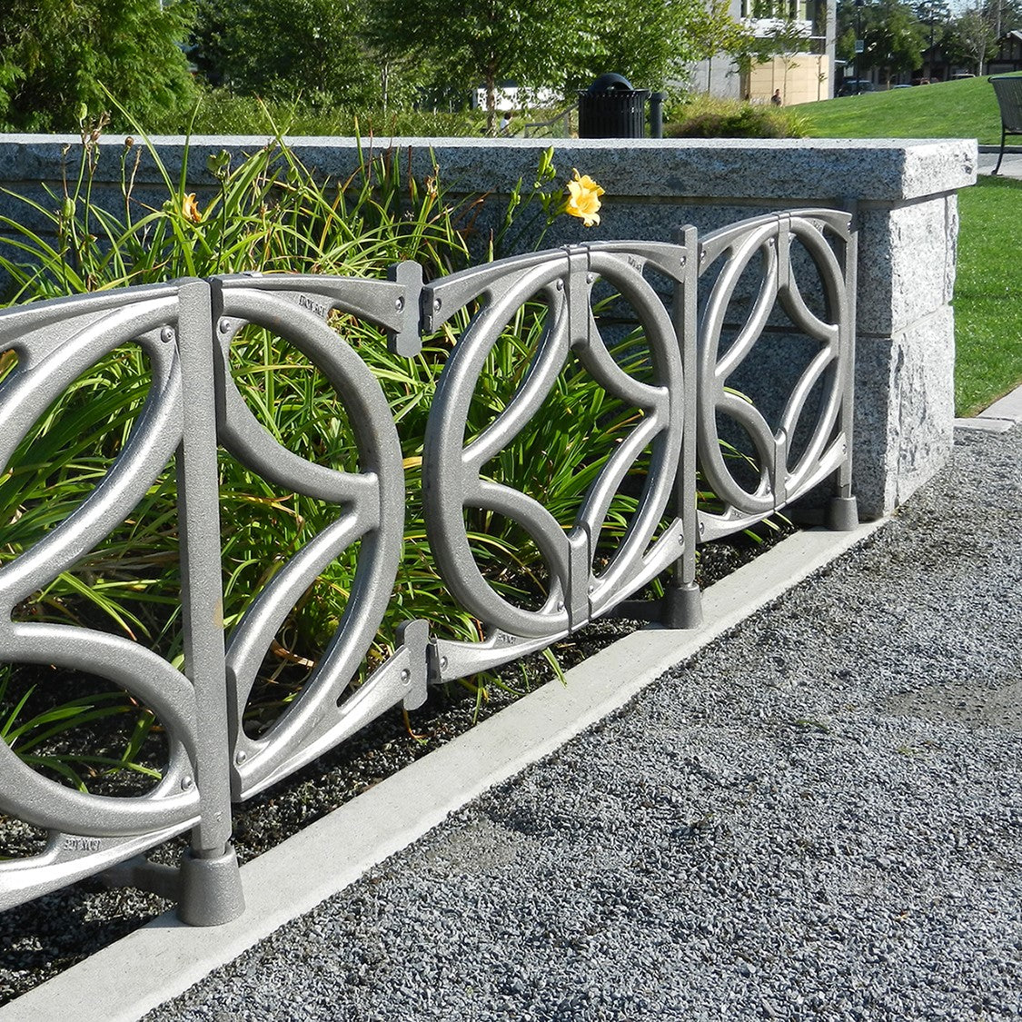 Interlaken Cast Ductile Iron Planter Fence 508mm (20 Inch)