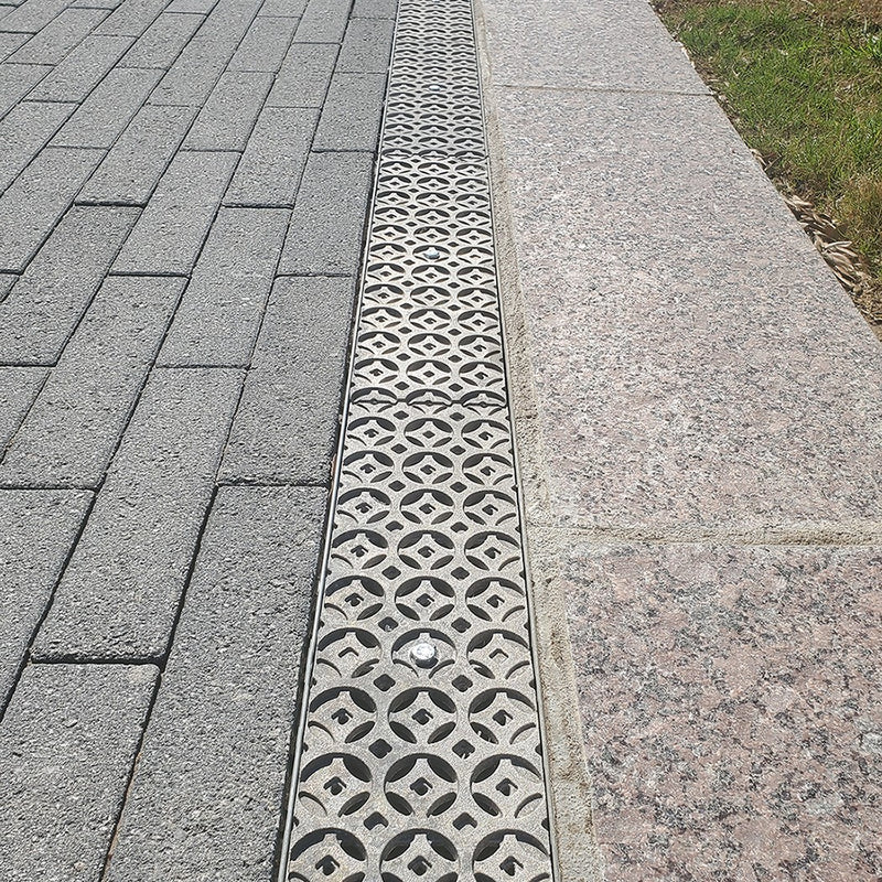 Interlaken Cast Iron Channel Drain Grate 499 x 122mm Heel Proof (20 x 5 Inch)