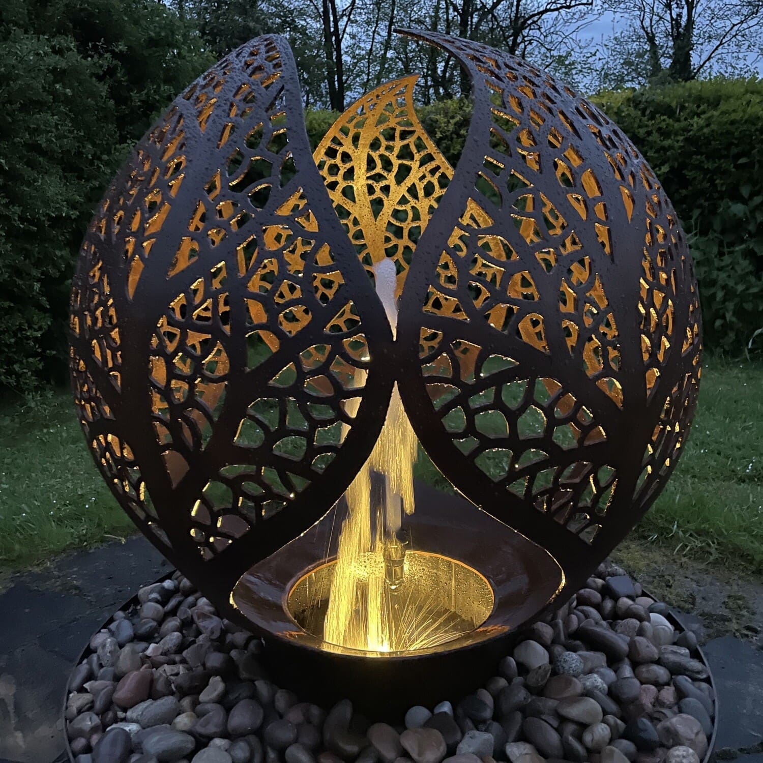 Leaf Sphere Mild Steel 900mm Water Feature with Jet & Tub