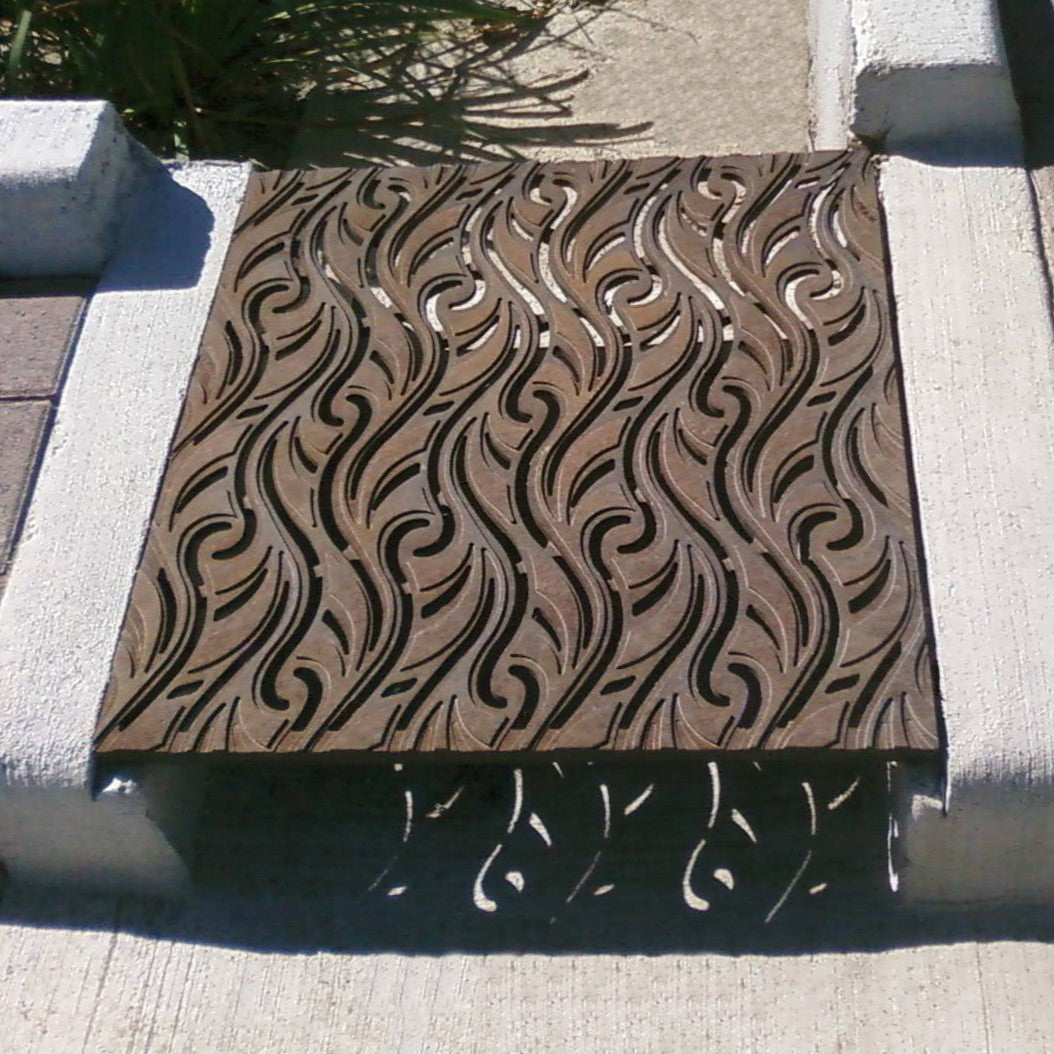 Minnione PEDESTRIAN LOAD ONLY Cast Iron Channel Drain Grate 711 x 660mm (28 x 26 Inch)