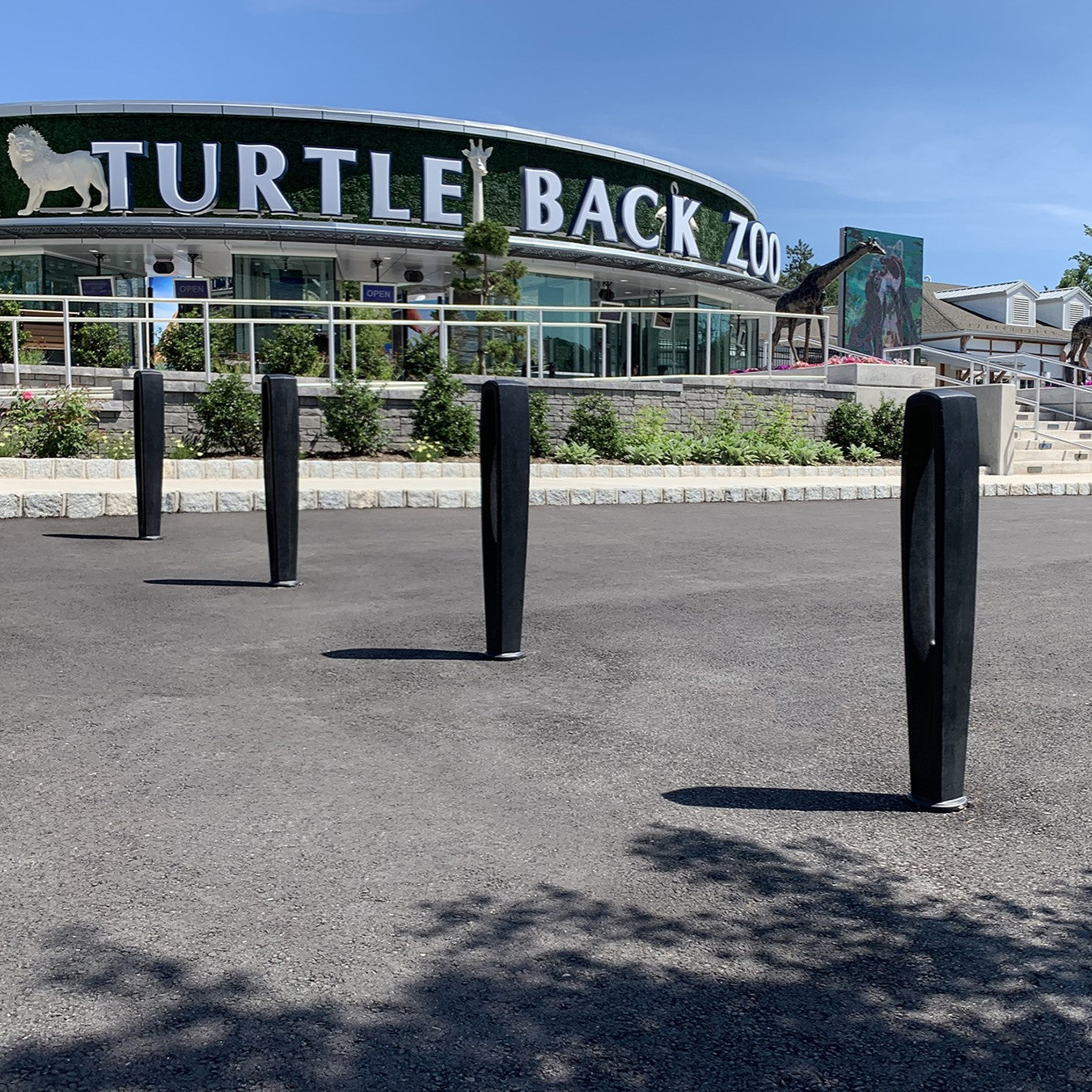 Needle Cast Aluminium Bollard 864 x 124mm (34 Inch)
