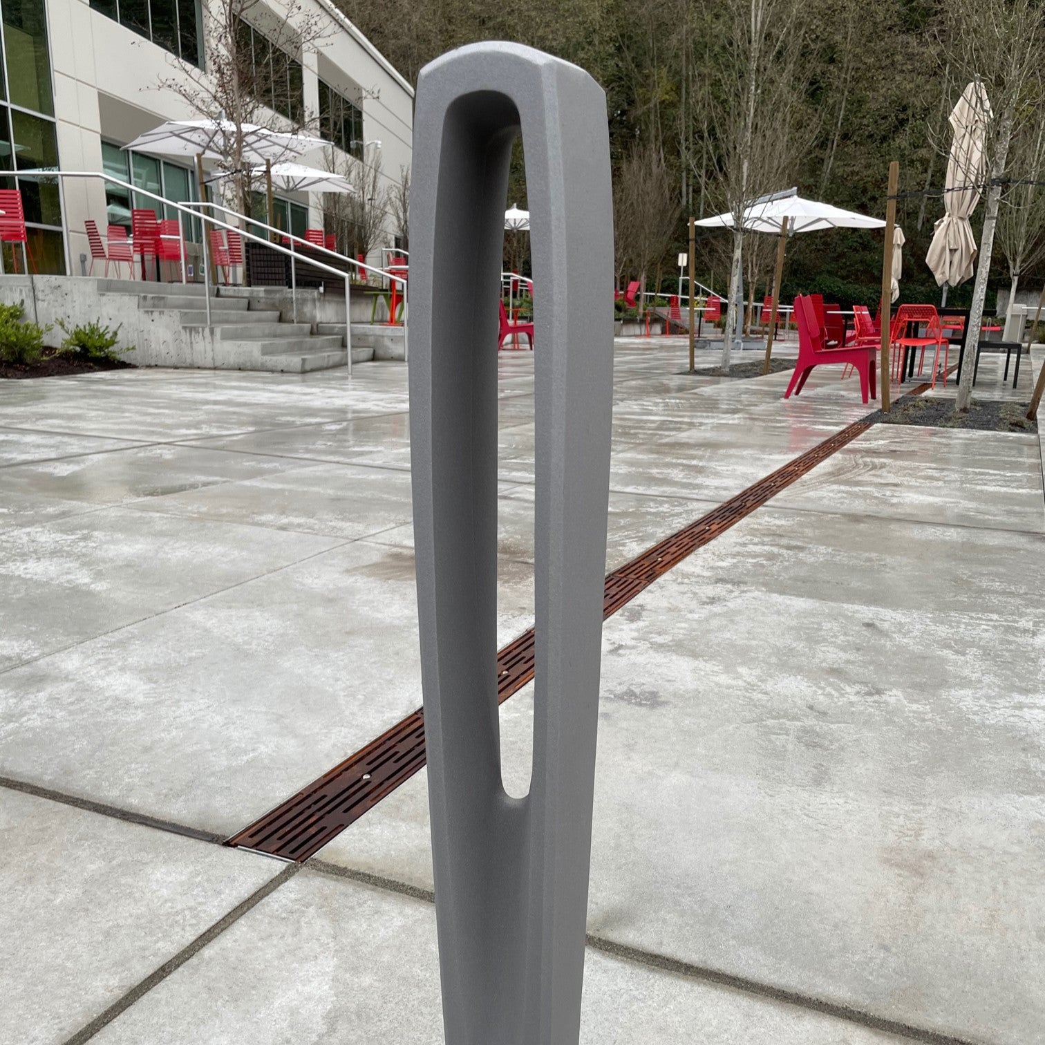 Needle Cast Aluminium Bollard 864 x 124mm (34 Inch)