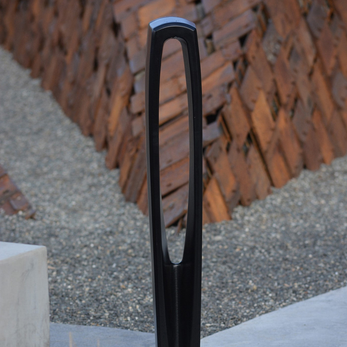 Needle Cast Aluminium Bollard 864 x 124mm (34 Inch)