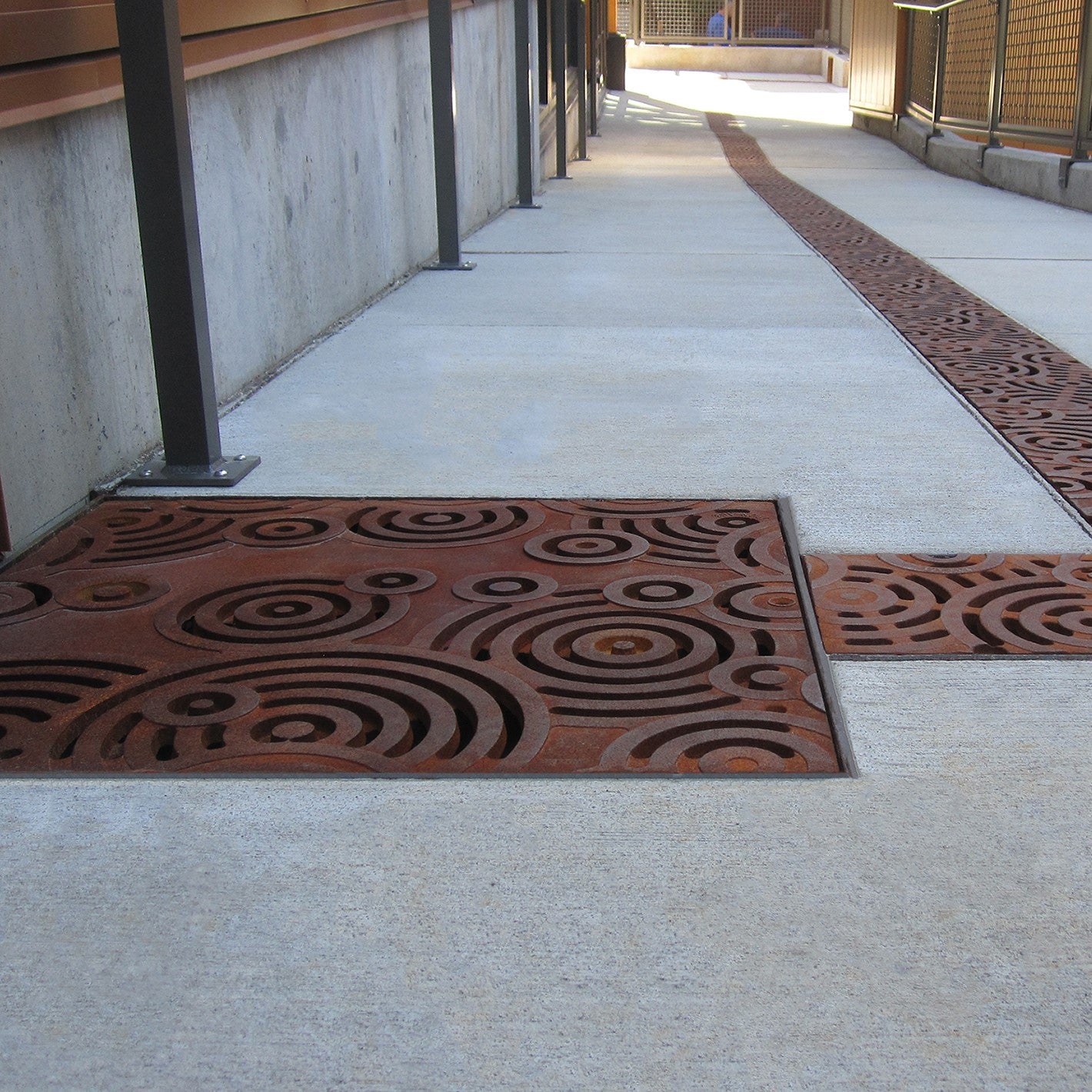 Oblio Cast Iron Channel Drain Grate 605 x 452mm (24 x 18 Inch)