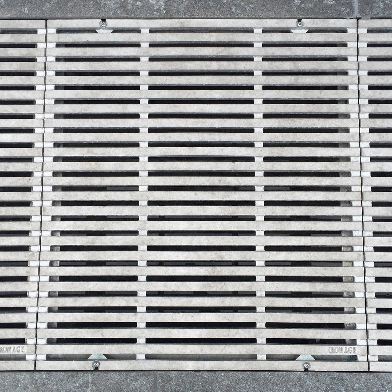 Que Cast Iron Channel Drain Grate 838 x 762mm (33 x 30 Inch)