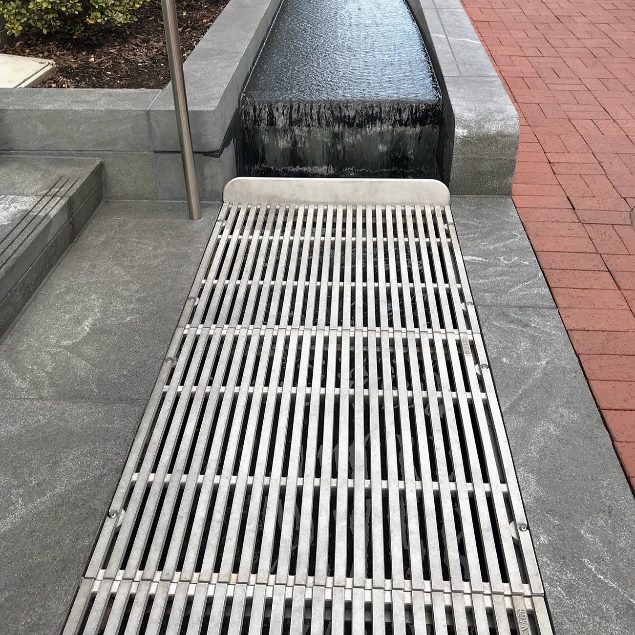 Que Cast Iron Channel Drain Grate 838 x 762mm (33 x 30 Inch)