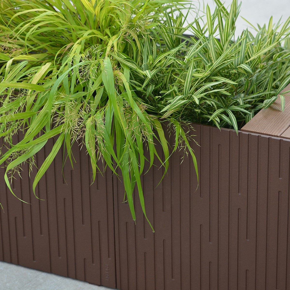 Rain Cast Ductile Iron Planter Box 610 x 457mm (24 x 18 Inch)