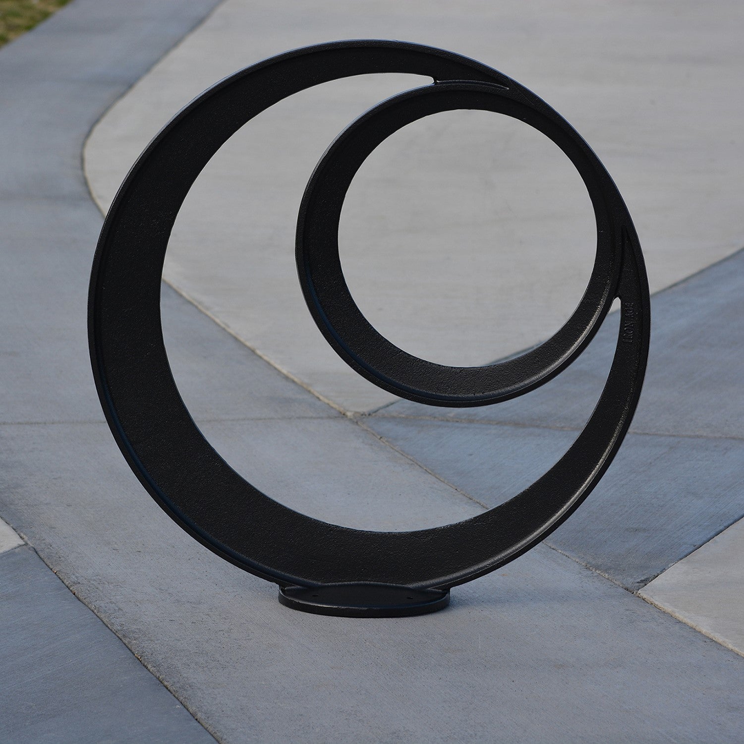 Spak Cast Aluminium Bollard 914 Dia (36 Inch)