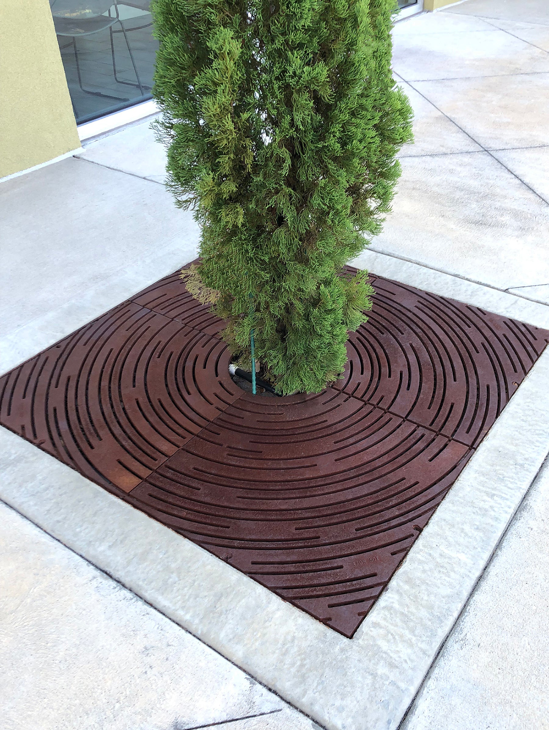 Spin Cast Ductile Iron Square Tree Grate 1216mm Heel Proof (48 Inch)